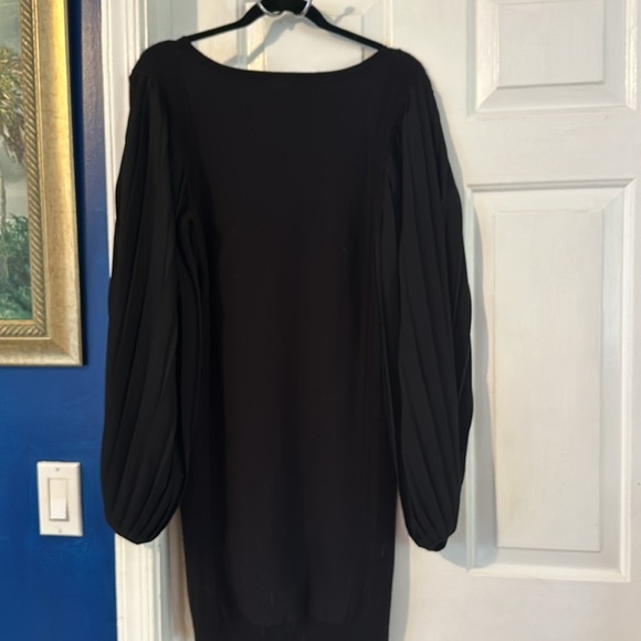 NWOT Women’s White House Black Market Pleated
Sleeve Sweater Dress Size Large - Picture 8 of 12